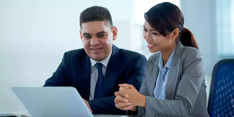 Why Partner with the Best TN Visa Consultants for Canadian Applicants for Pakistan?